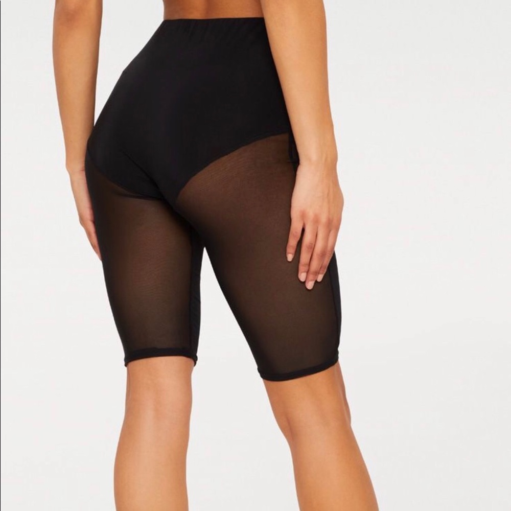 Mesh leg shorts